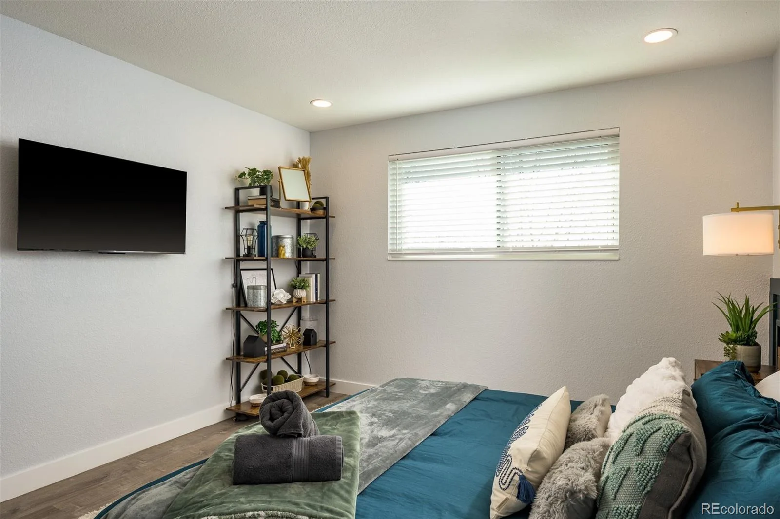 6338 Julian Street Denver CO 80221 | MLS #REC7529651 07222026164404 1600 34