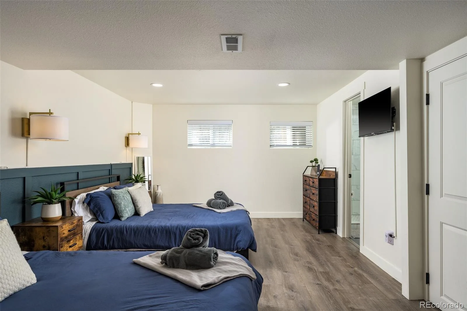 6338 Julian Street Denver CO 80221 | MLS #REC7529651 07222026164404 1600 42