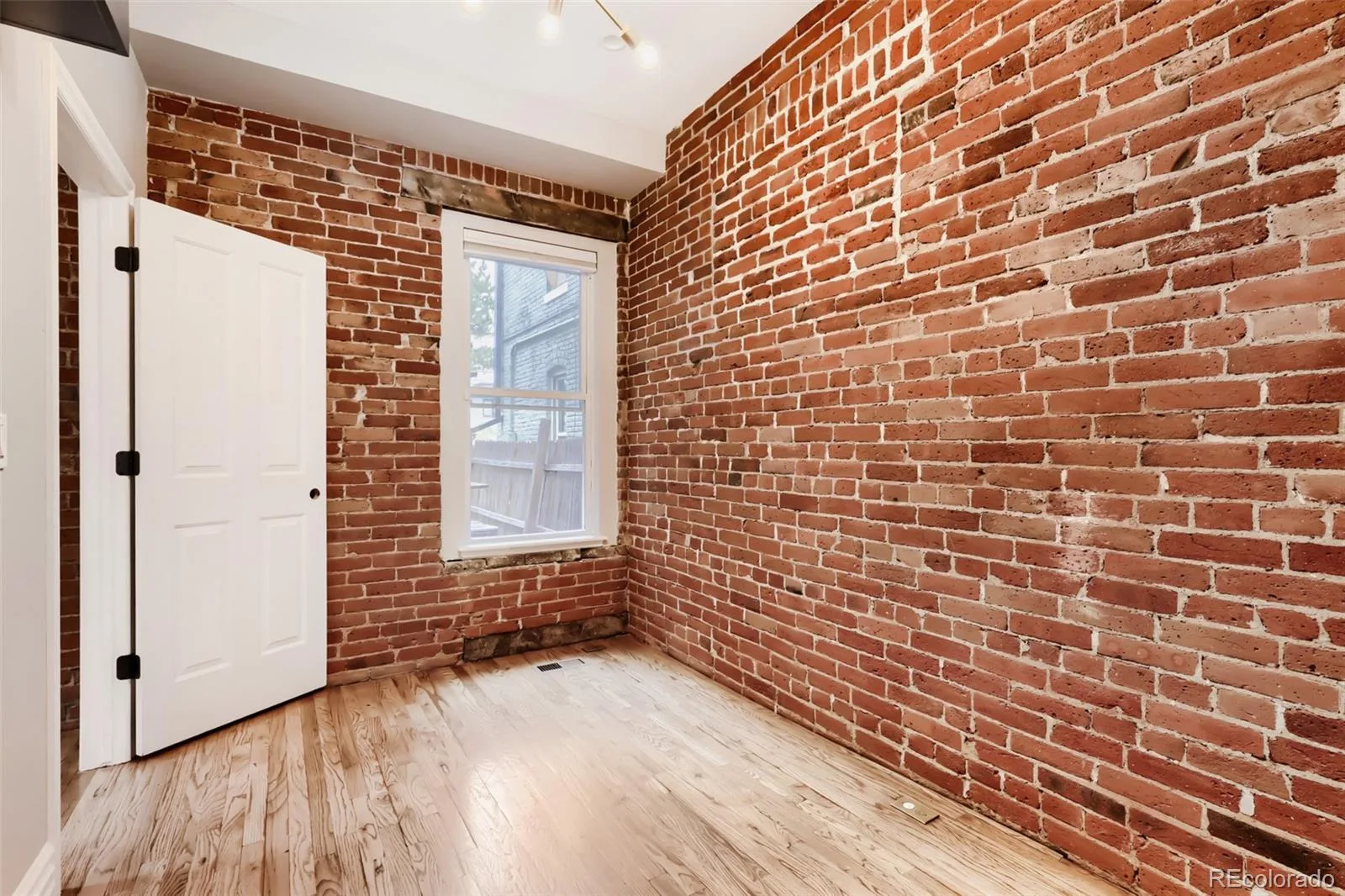 3137 Stout Street Denver CO 80205 | MLS #REC7532237 08052026203633 1600 19