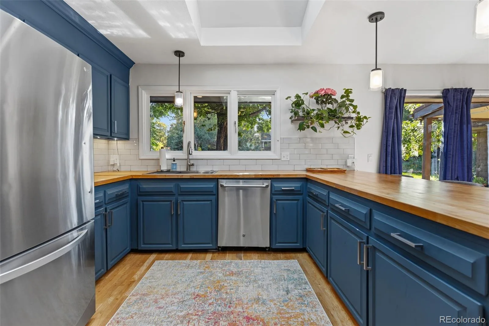 3691 S Narcissus Way Denver CO 80237 | MLS #REC7533386 10102026020153 1600 4