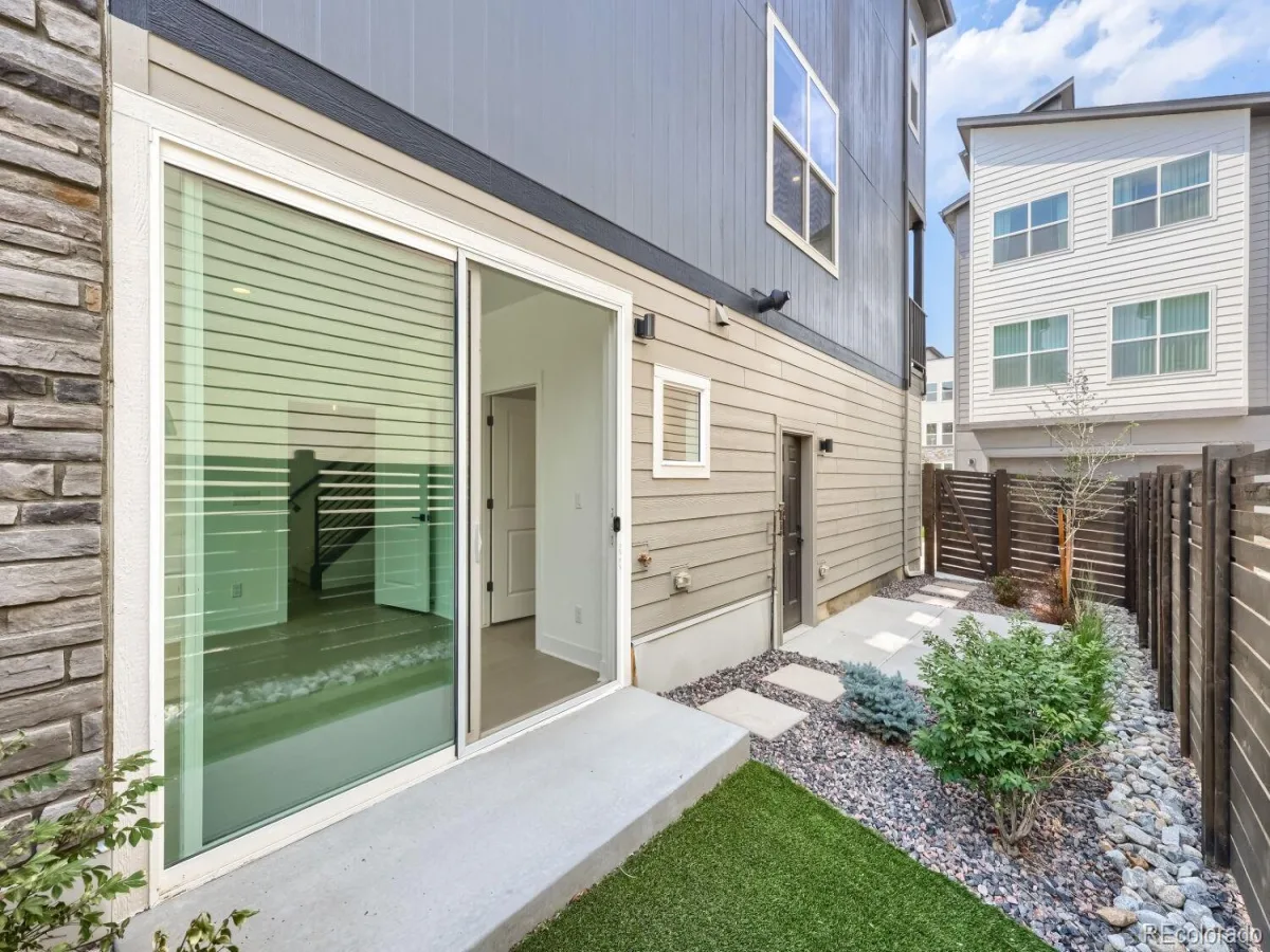 10904 E Hinsdale Circle Centennial CO 80112 | MLS #REC7534696 08162026050608 1200 6
