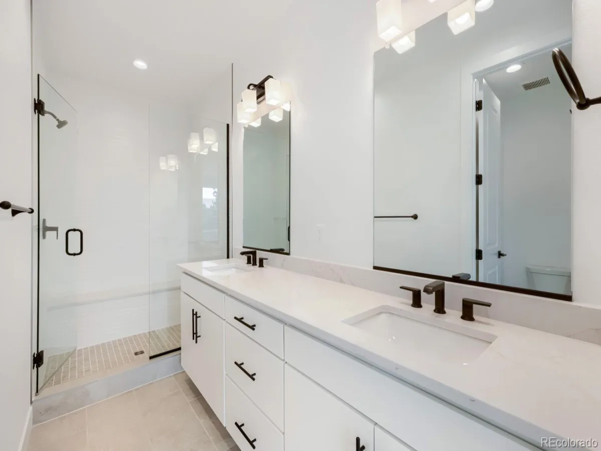 10904 E Hinsdale Circle Centennial CO 80112 | MLS #REC7534696 08162026050608 1200 9