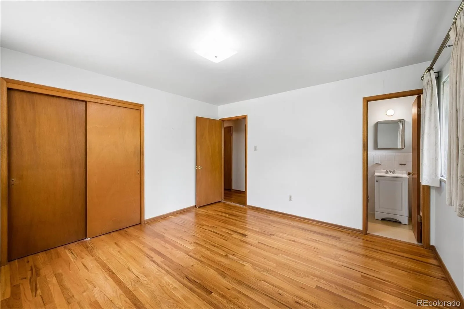6408 S Acoma Street Littleton CO 80120 MLS #REC7536720 07092026040252 1600 18