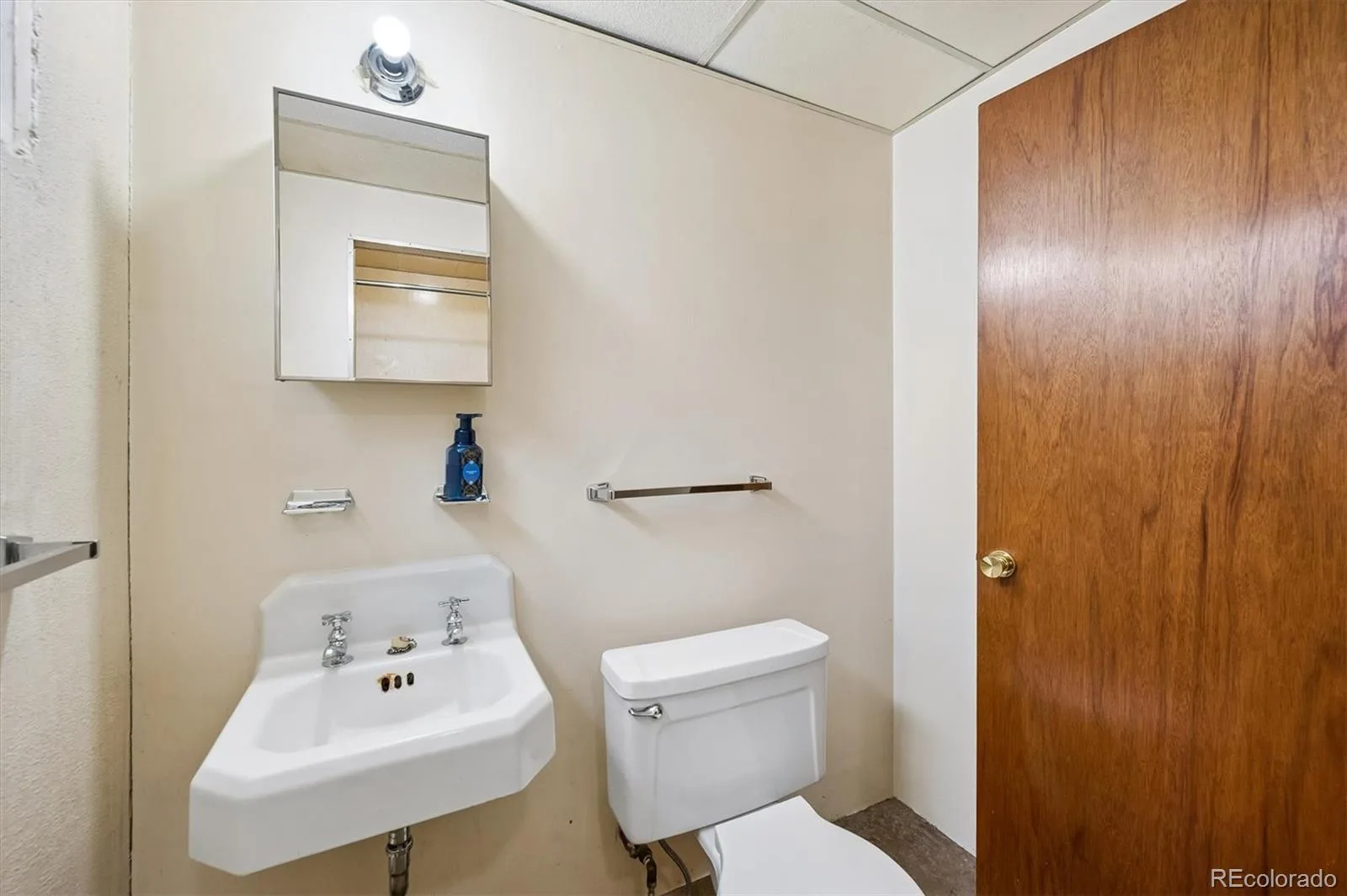 6408 S Acoma Street Littleton CO 80120 MLS #REC7536720 07092026040252 1600 21