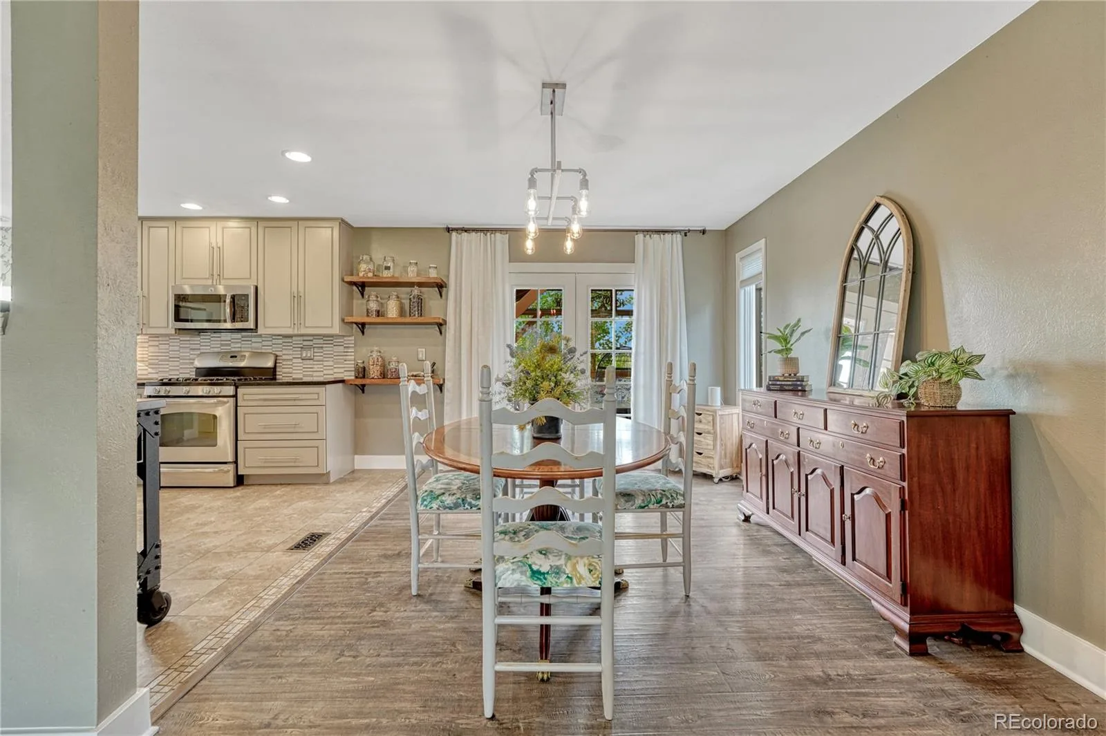 13715 N Winchester Way Parker CO 80138 | MLS #REC7539490 10012026141022 1600 8