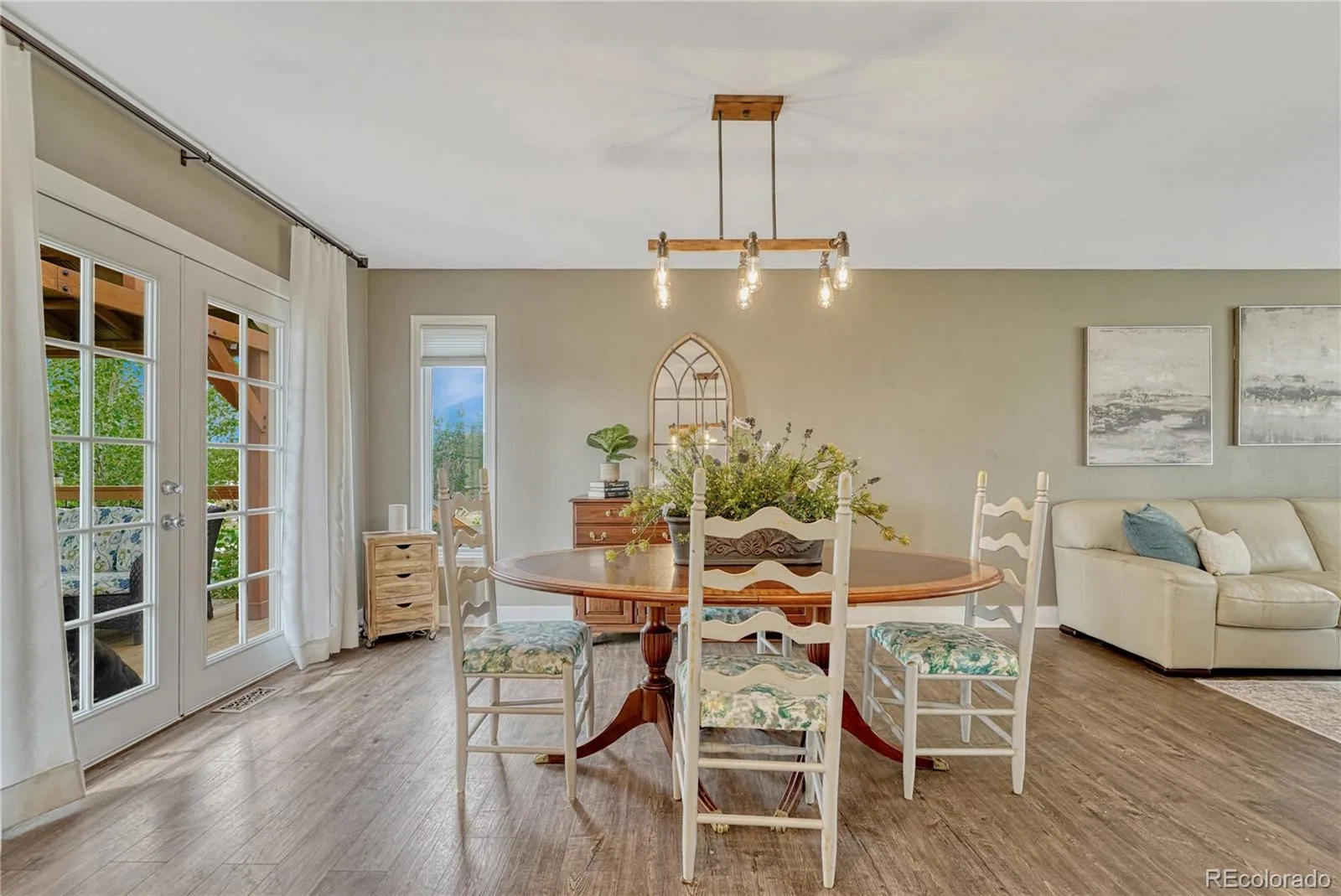 13715 N Winchester Way Parker CO 80138 | MLS #REC7539490 10012026141022 1600 9