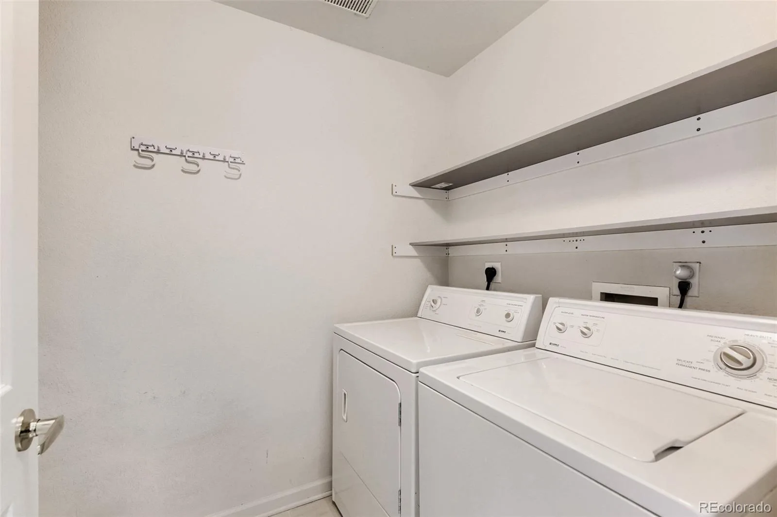 2860 W Centennial Drive #F Littleton CO 80123 | MLS #REC7541896 06182026234122 1600 22