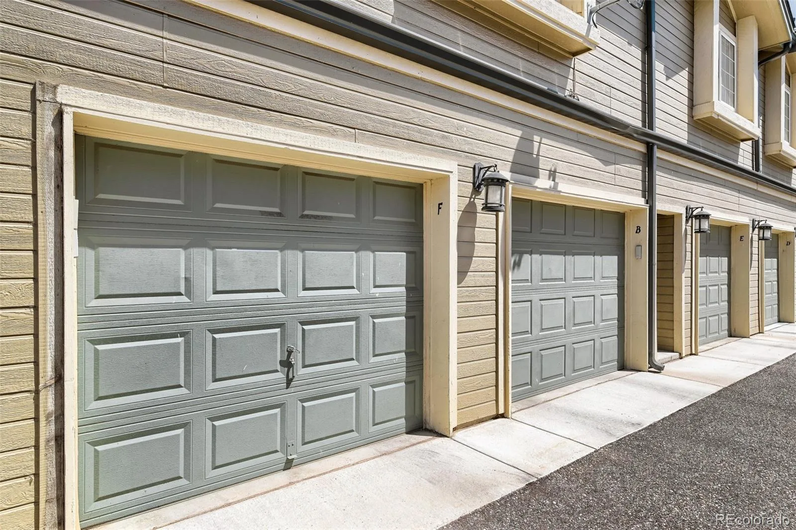 2860 W Centennial Drive #F Littleton CO 80123 | MLS #REC7541896 06182026234122 1600 26