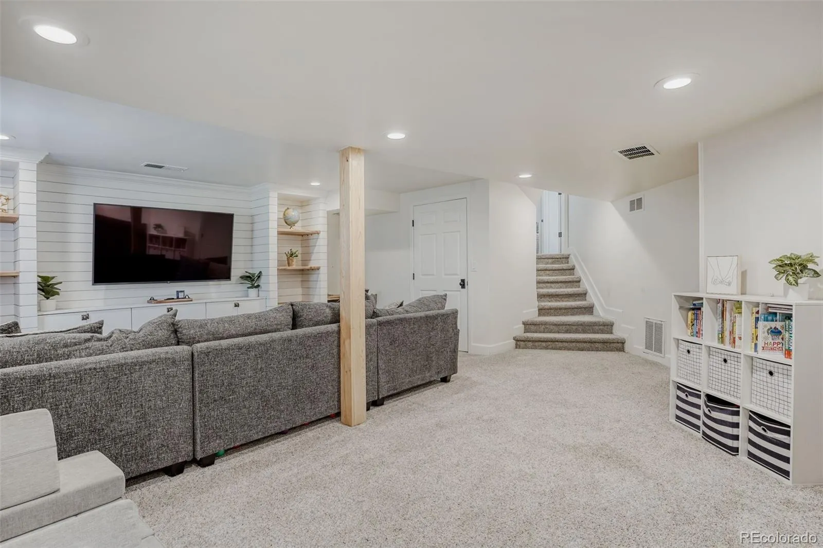 7294 S Crescent Drive Littleton CO 80120 MLS #REC7542614 05152026200825 1600 24