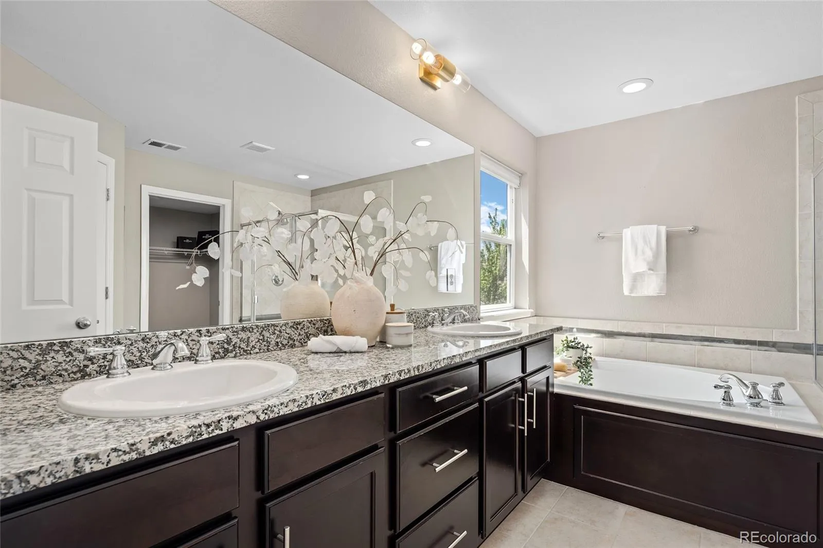 3614 S Xenia Street Denver CO 80237 MLS #REC7542973 05142026155943 1600 31