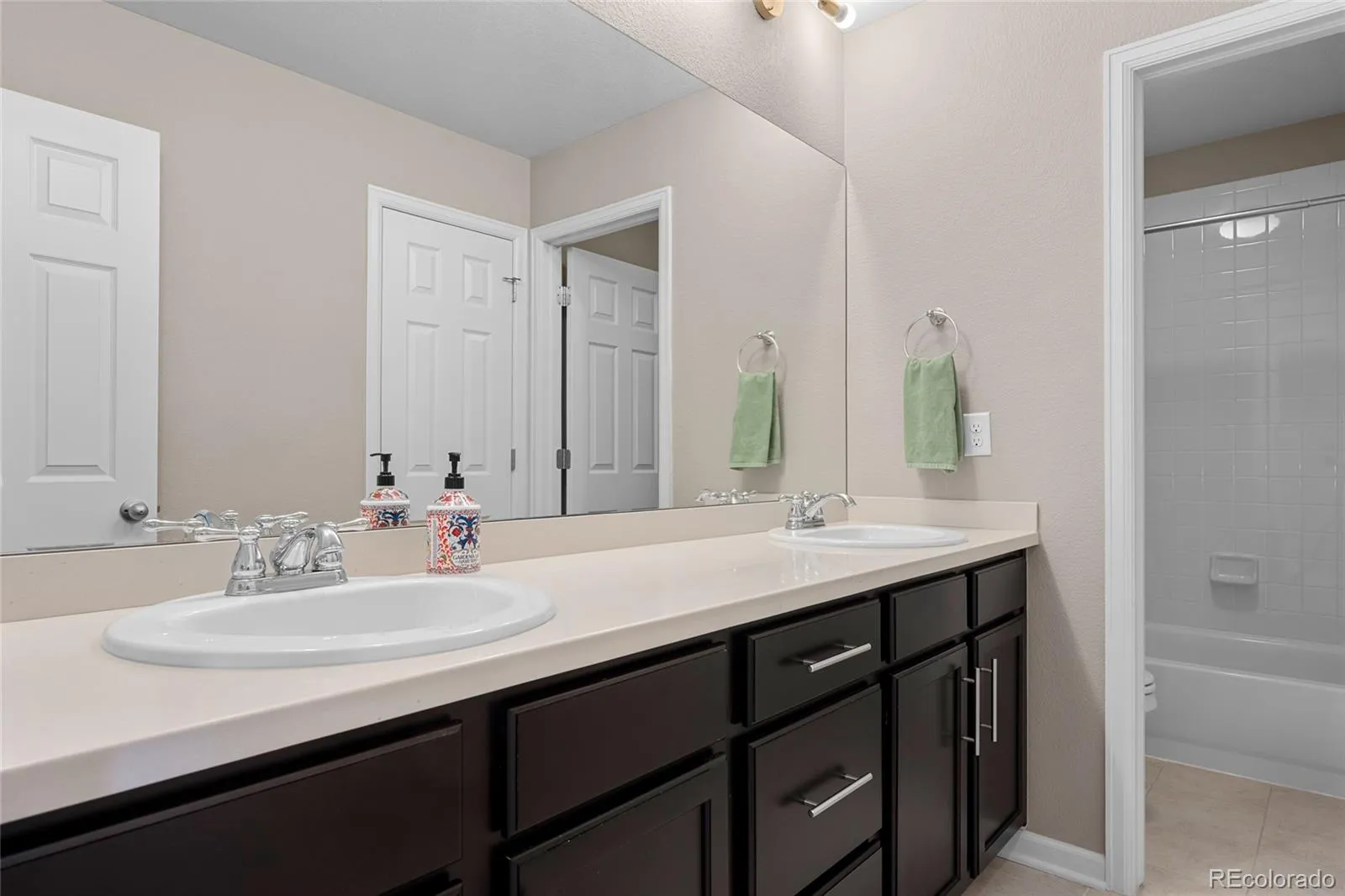 3614 S Xenia Street Denver CO 80237 MLS #REC7542973 05142026155943 1600 42