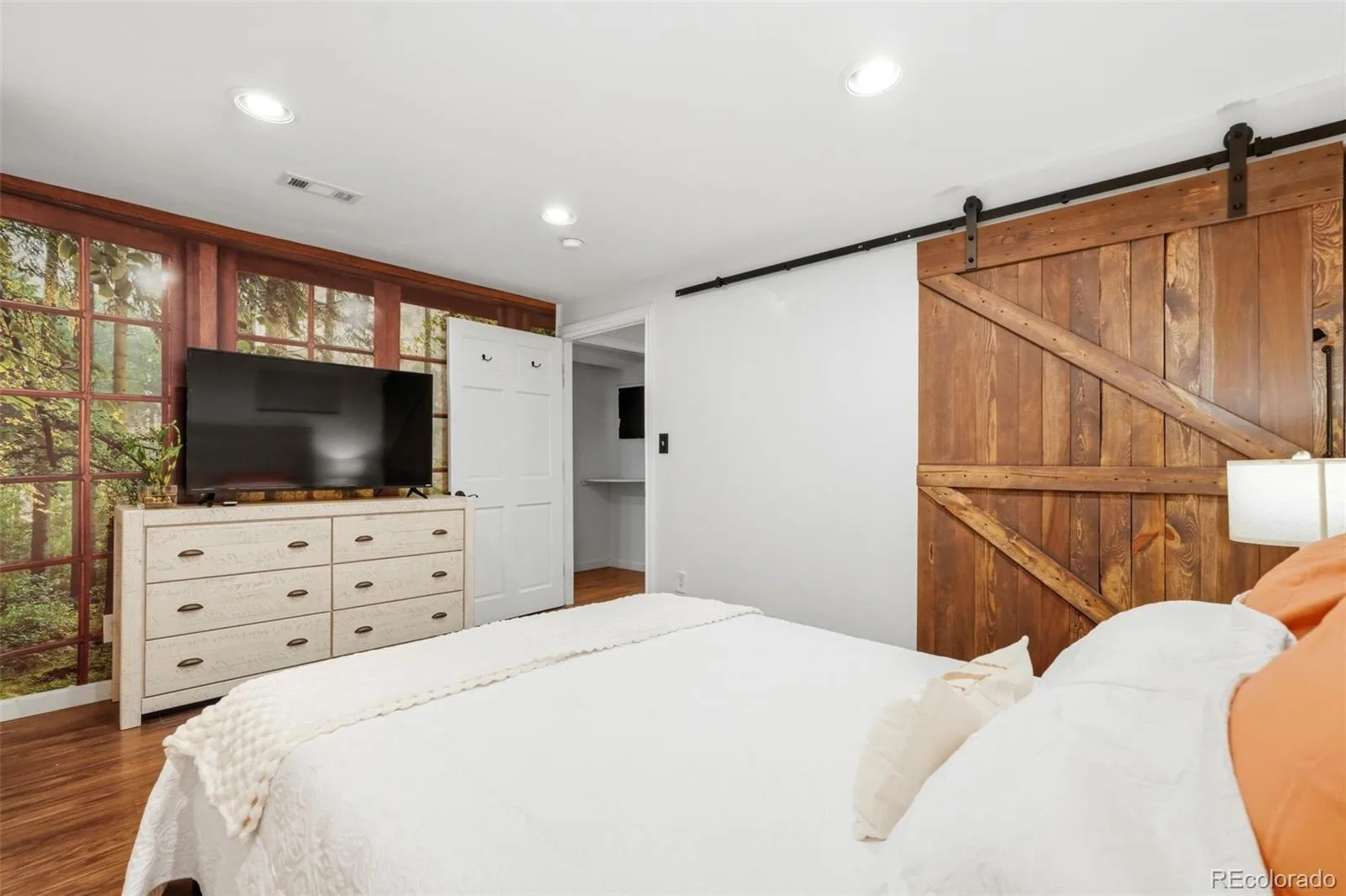 902 S Ironton Street Aurora CO 80012 | MLS #REC7543377 08272026133631 1600 30