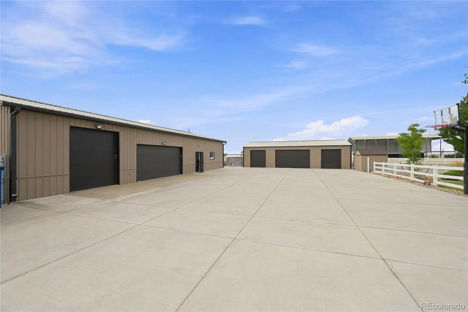 16330 Jalna Court Brighton CO 80603 | MLS #REC7544000 08132026034559 1600 35