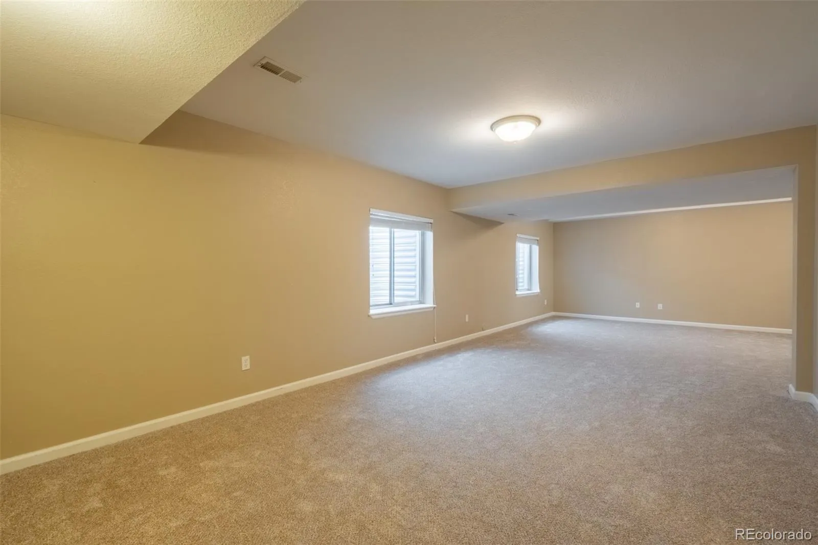 17461 E Bellewood Circle Aurora CO 80015 MLS #REC7545973 05142026134653 1600 30