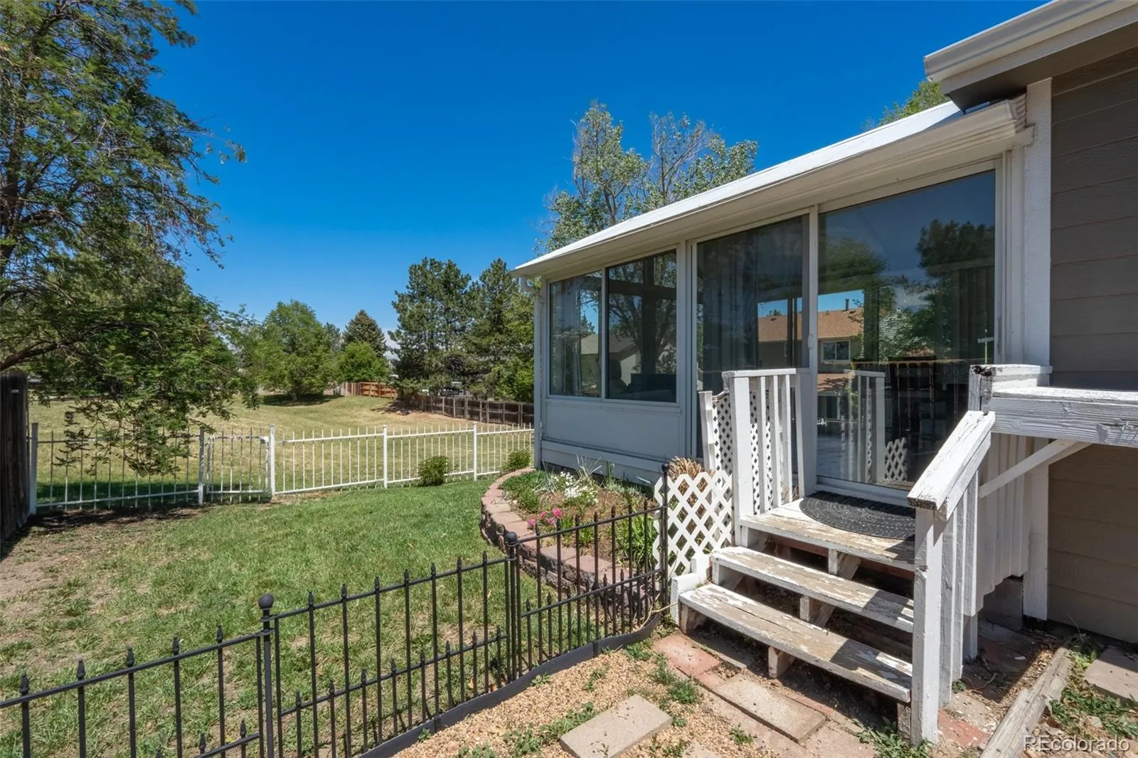17461 E Bellewood Circle Aurora CO 80015 MLS #REC7545973 05142026134653 1600 40