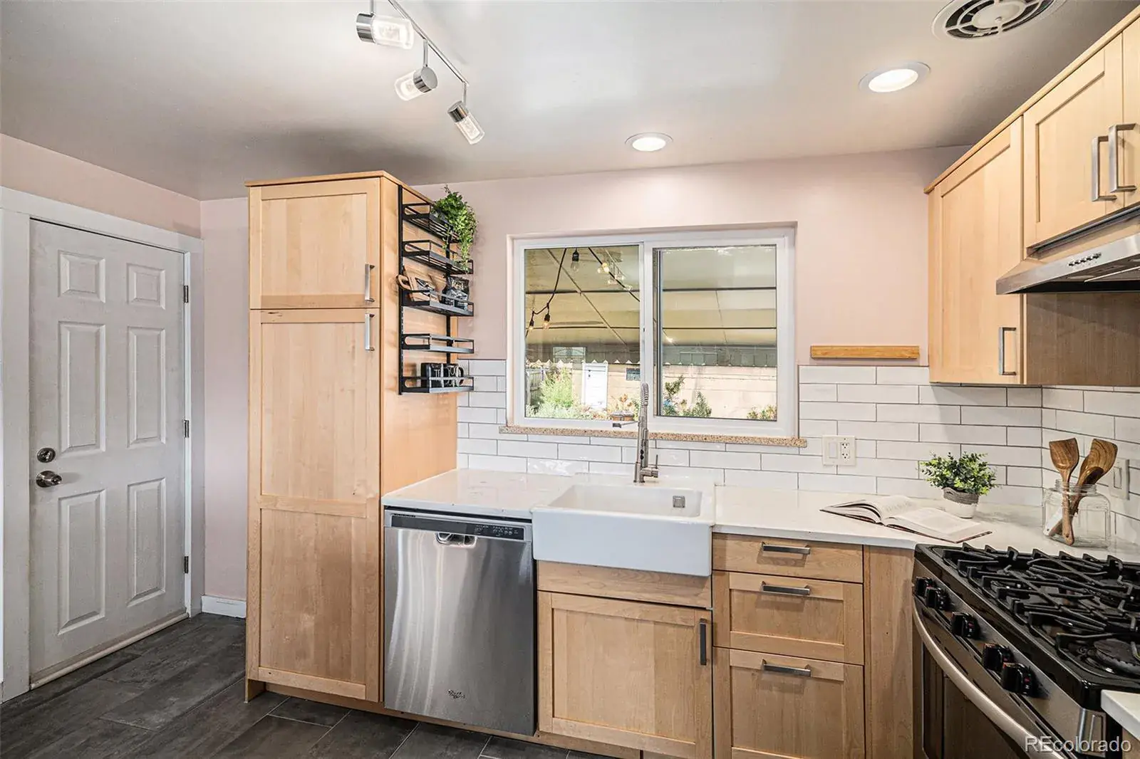 09272025191111 1600 10