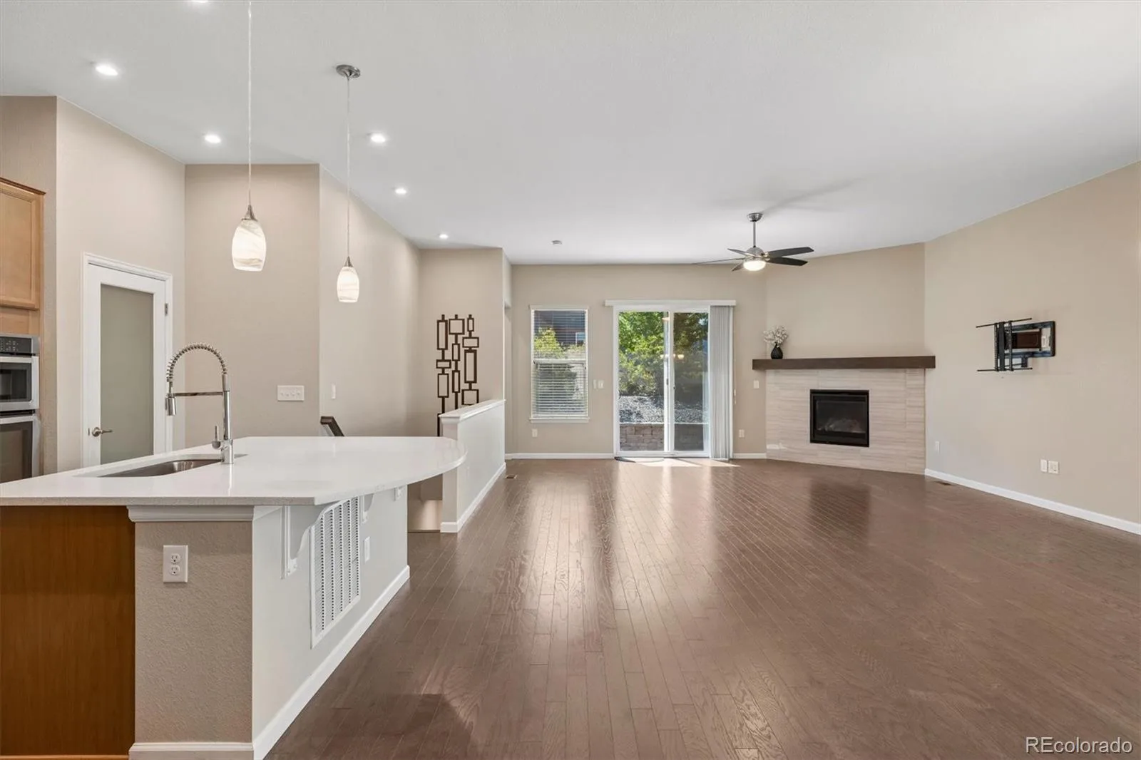8416 Arapahoe Peak Street Littleton CO 80125 | MLS #REC7554734 08212026162503 1600 2