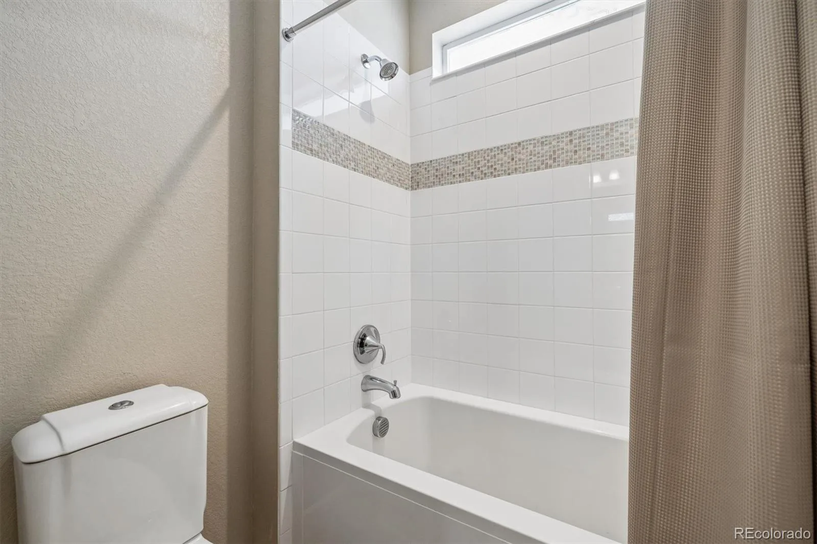 8416 Arapahoe Peak Street Littleton CO 80125 | MLS #REC7554734 08212026162503 1600 20