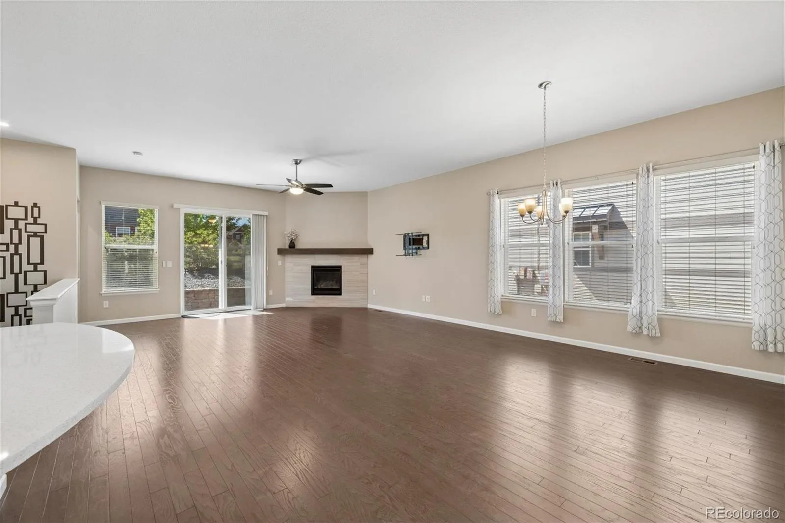 8416 Arapahoe Peak Street Littleton CO 80125 | MLS #REC7554734 08212026162503 1600 5