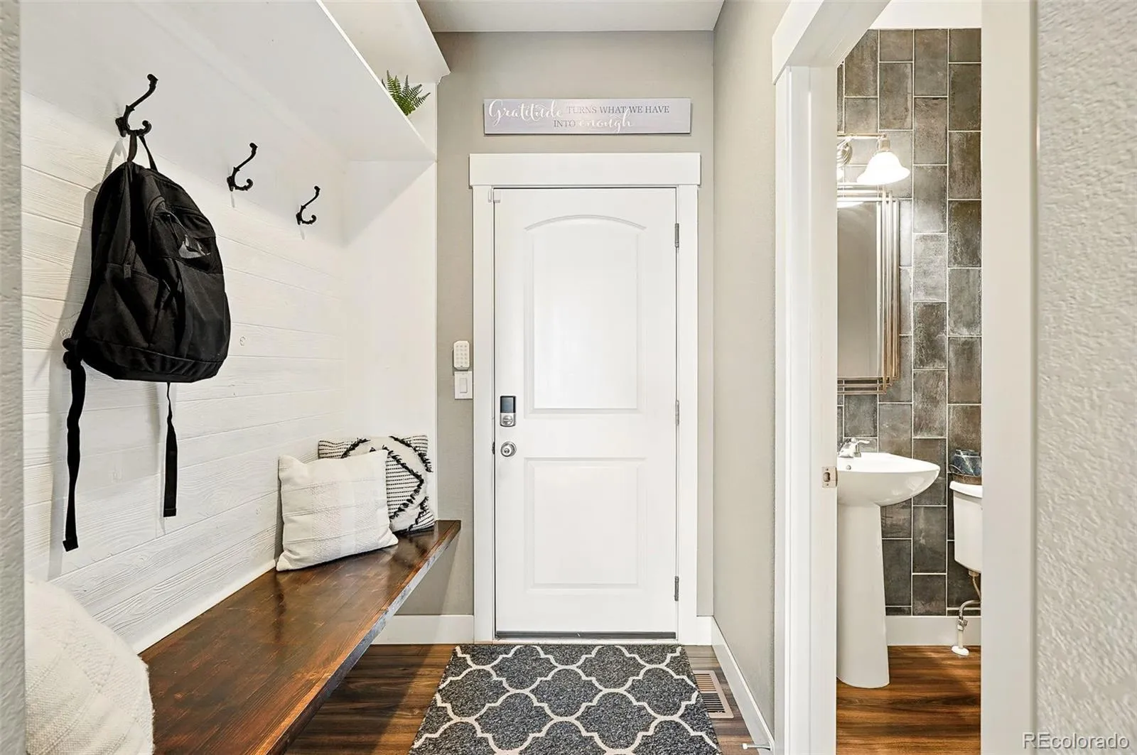 7949 S Elk Way Aurora CO 80016 MLS #REC7557370 05052026042308 1600 17
