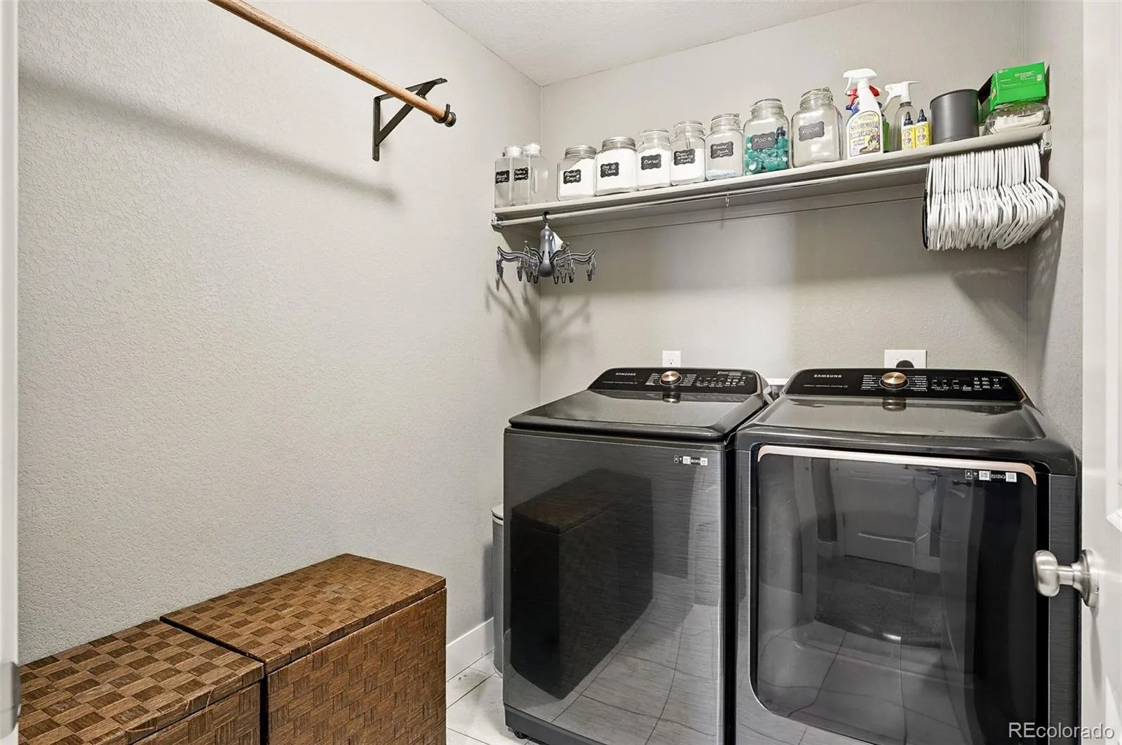 7949 S Elk Way Aurora CO 80016 MLS #REC7557370 05052026042308 1600 33