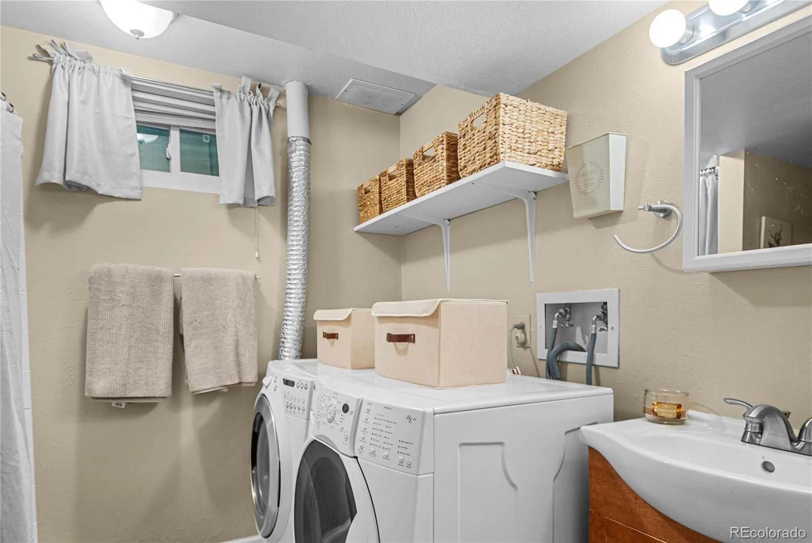 18097 E Asbury Drive Aurora CO 80013 | MLS #REC7561745 08012026195009 1600 22