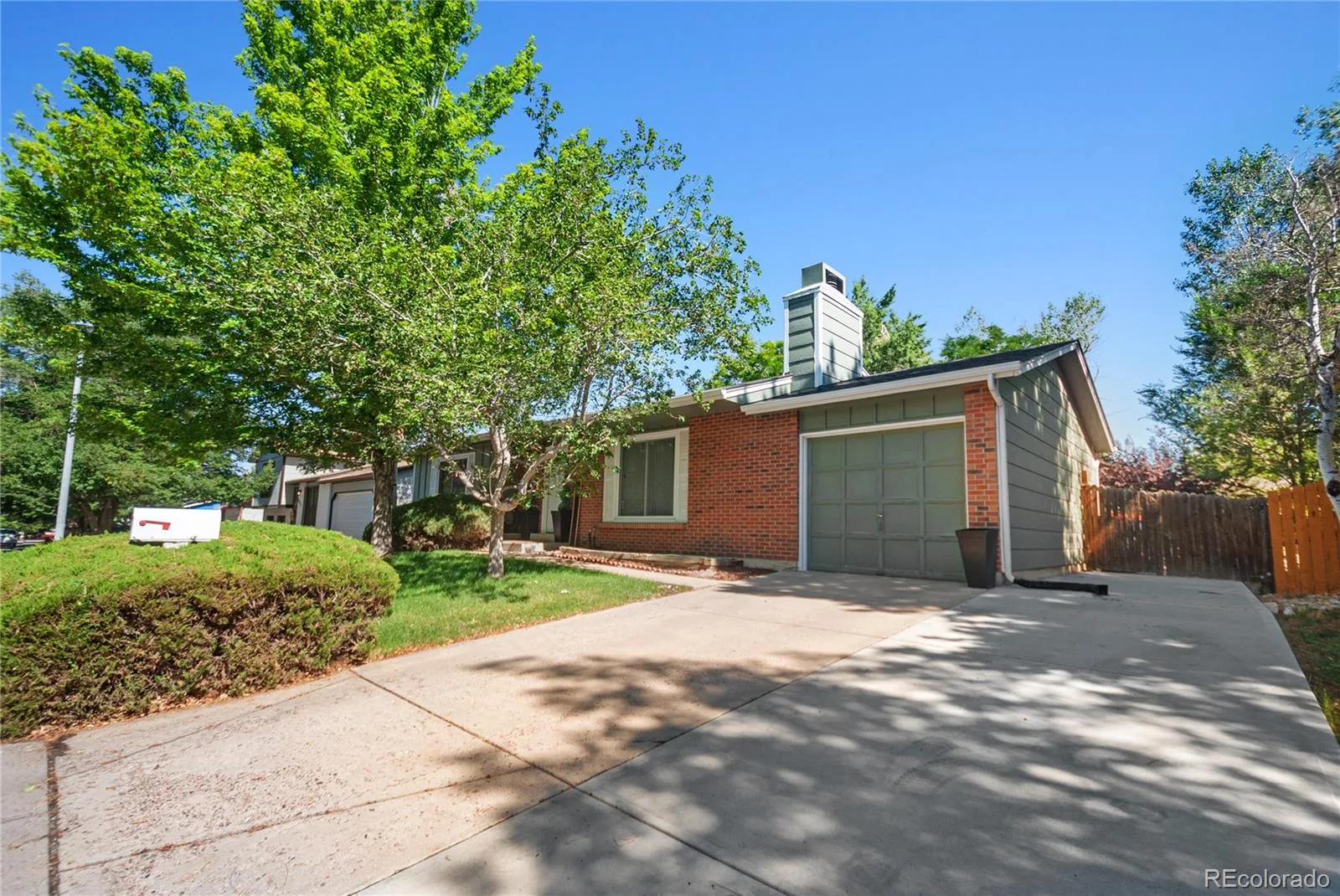18097 E Asbury Drive Aurora CO 80013 | MLS #REC7561745 08012026195009 1600 8