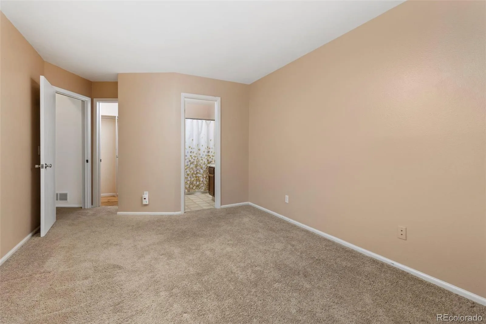 14199 E Dickinson Drive #B #7 Aurora CO 80014 | MLS #REC7562412 07162026231837 1600 19
