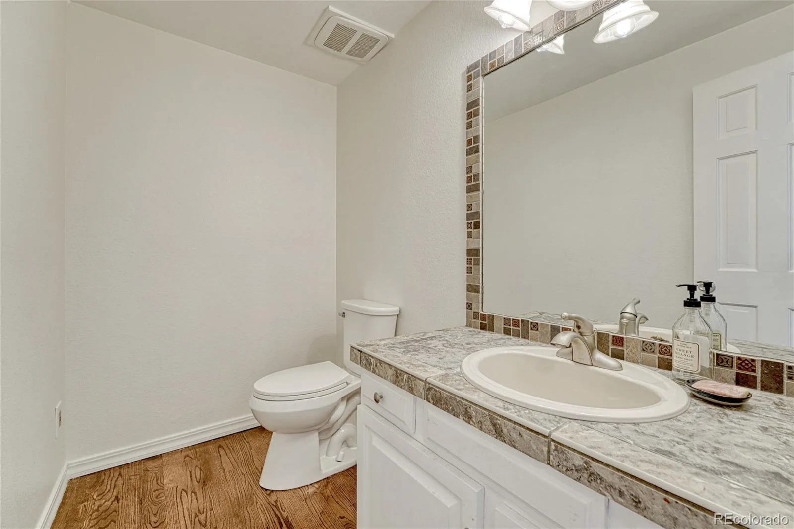 7325 W Clifton Avenue Littleton CO 80128 | MLS #REC7566294 07152026082855 1600 14