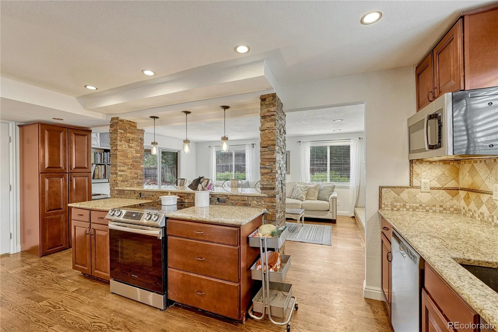 7325 W Clifton Avenue Littleton CO 80128 | MLS #REC7566294 07152026082855 1600 18