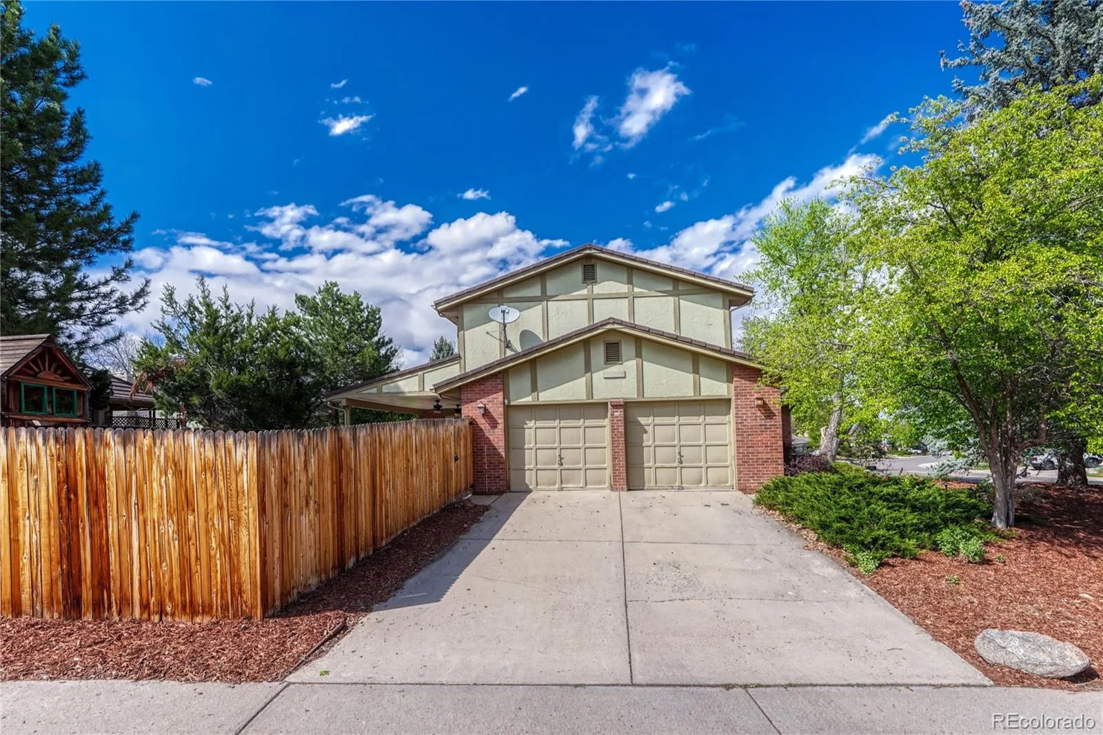 7325 W Clifton Avenue Littleton CO 80128 | MLS #REC7566294 07152026082855 1600 3