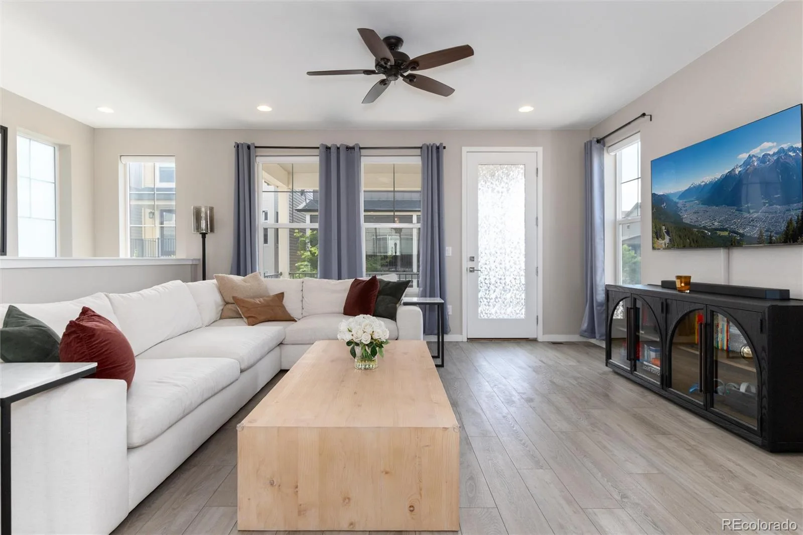 8945 Ramblestone Street Highlands Ranch CO 80129 MLS #REC7569249 06202026223915 1600 10
