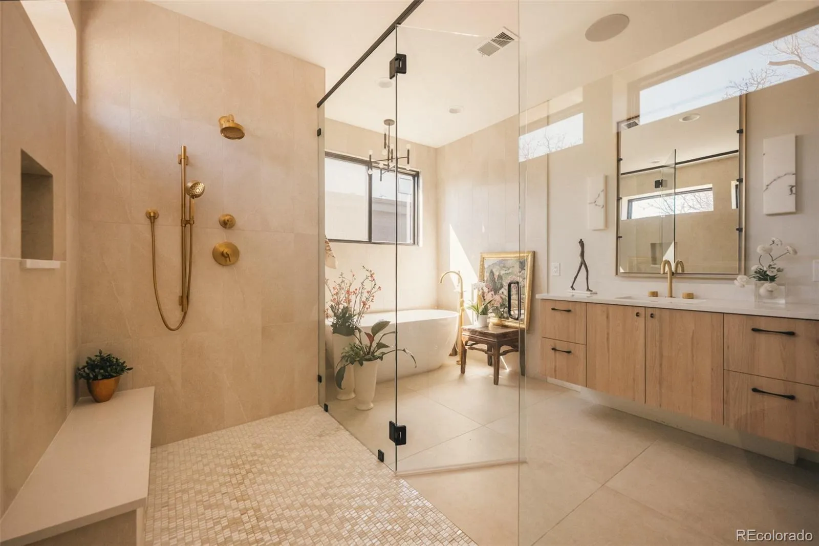 04152026172028 1600 18