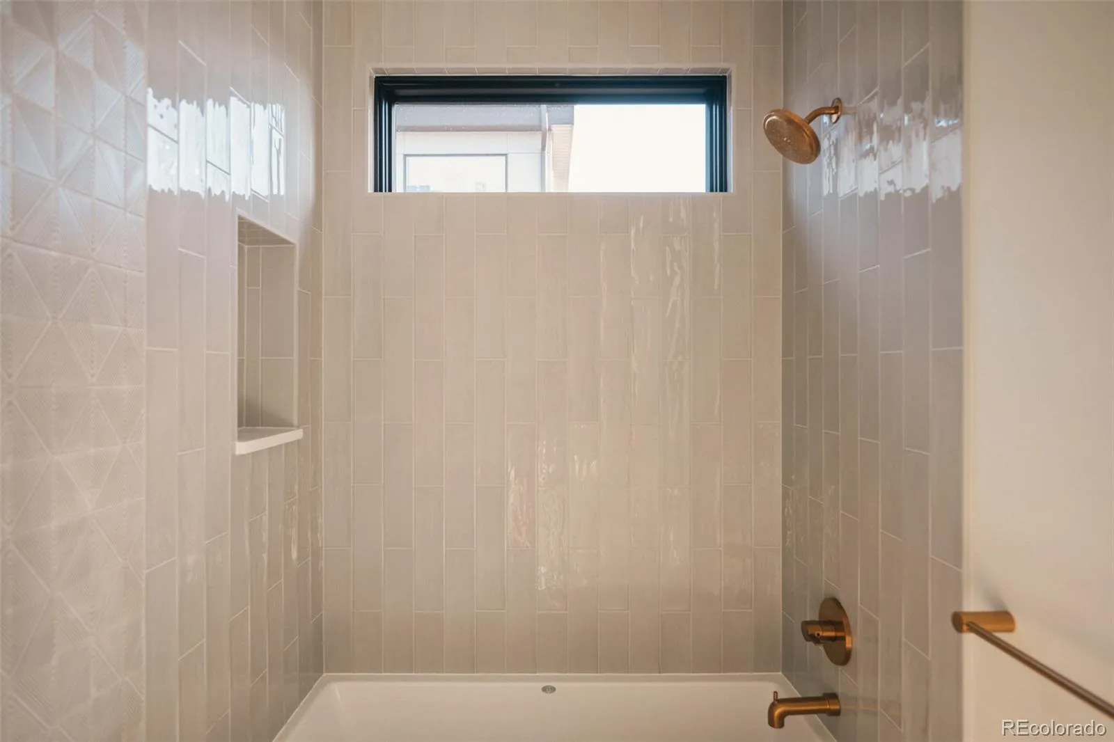 04152026172028 1600 30