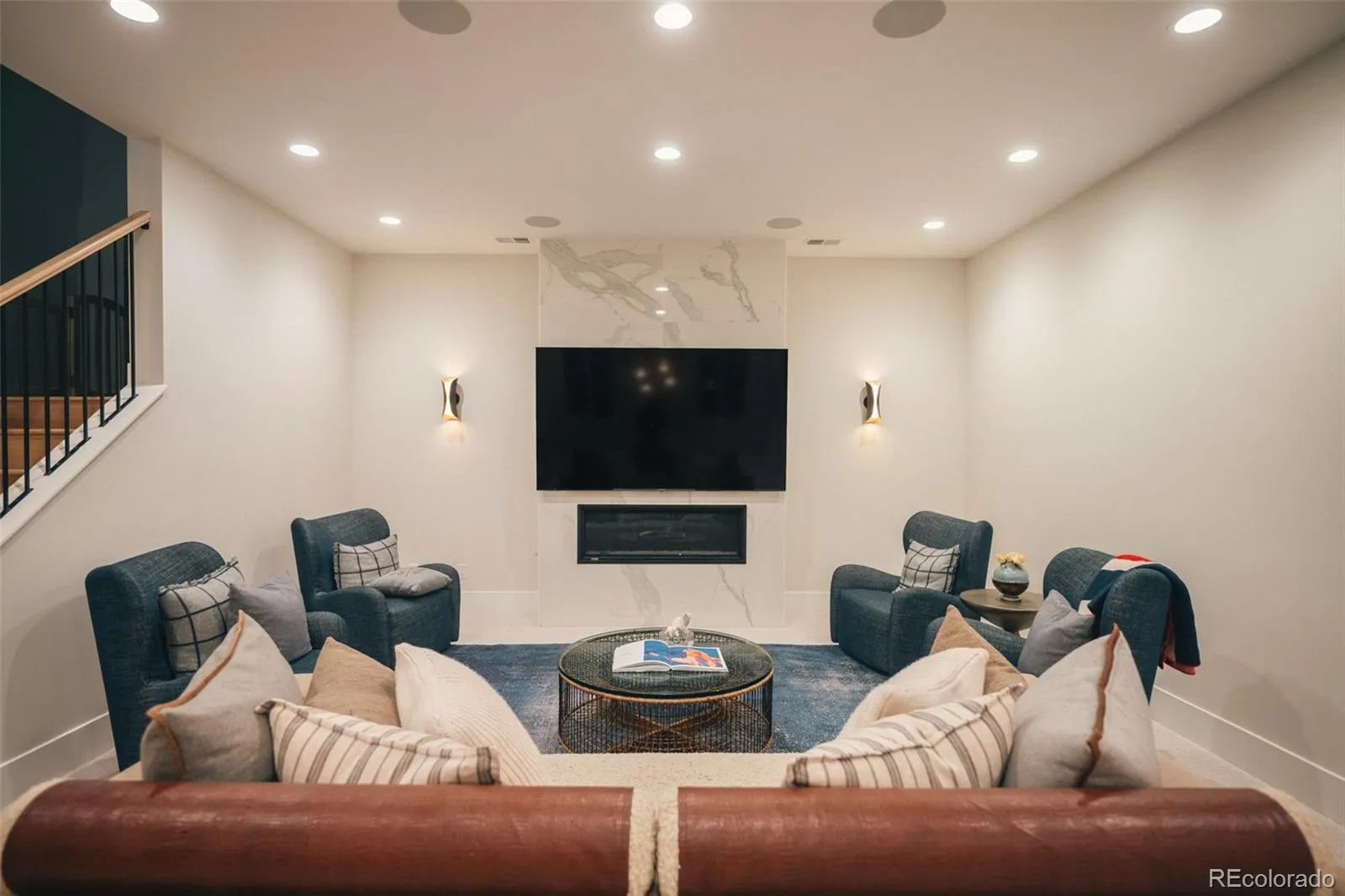 04152026172028 1600 32