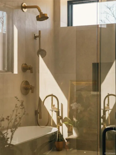 04152026172028 800 20