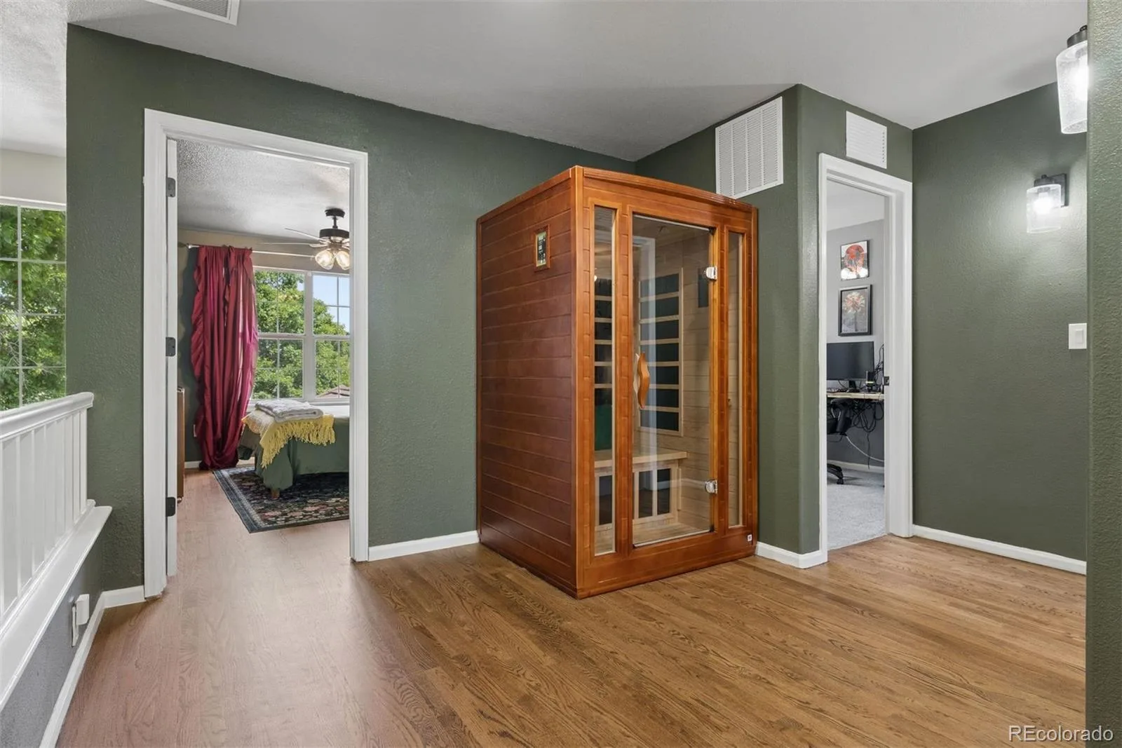 7090 W Phillips Avenue Littleton CO 80128 | MLS #REC7573741 06252026213213 1600 25