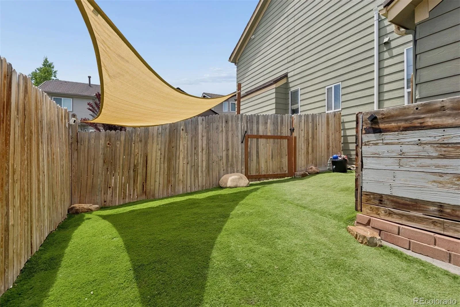 7090 W Phillips Avenue Littleton CO 80128 | MLS #REC7573741 06252026213213 1600 41