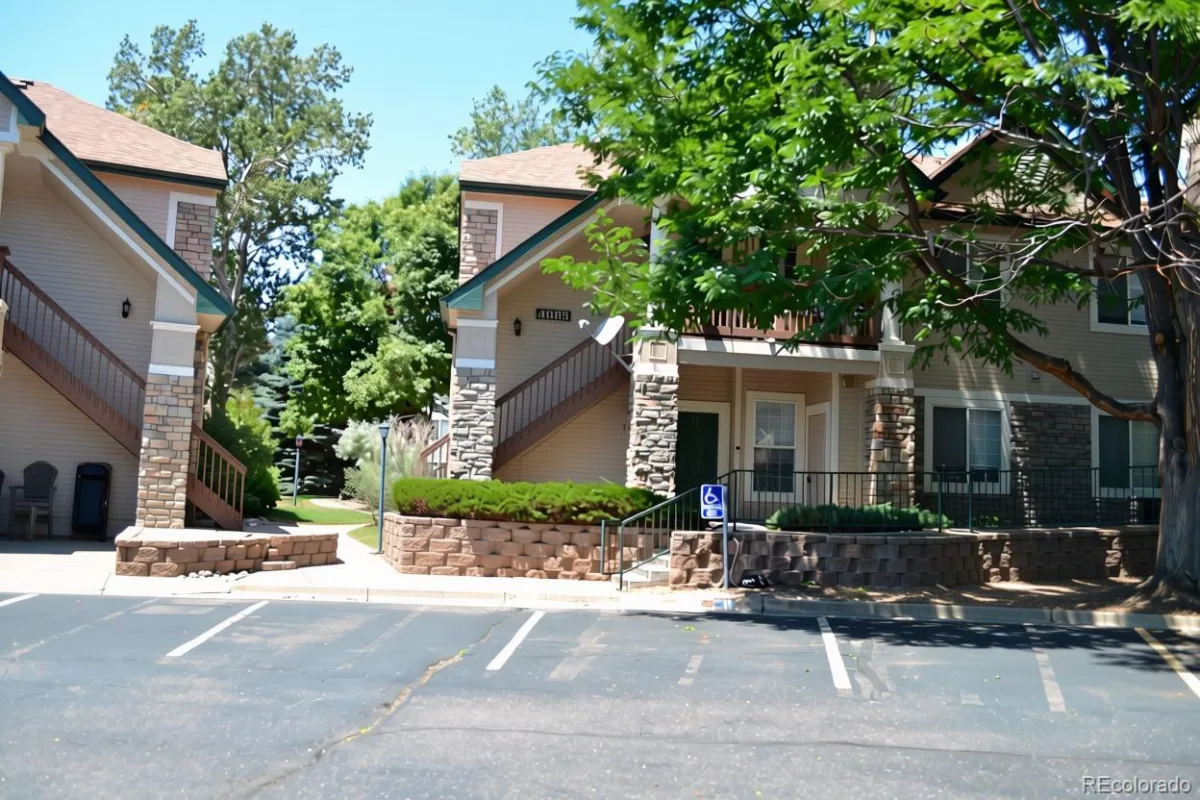 4085 S Crystal Circle #101 Aurora CO 80014 | MLS #REC7578998 07162026224429 1200 10