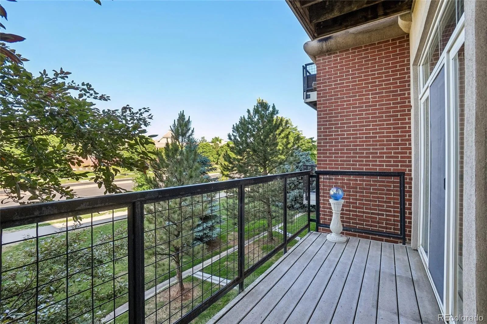 5677 S Park Place #B204 Englewood CO 80111 MLS #REC7579755 06082026204017 1600 3