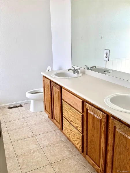 5553 Jebel Court Denver CO 80249 MLS #REC7580066 04112026202505 800 18