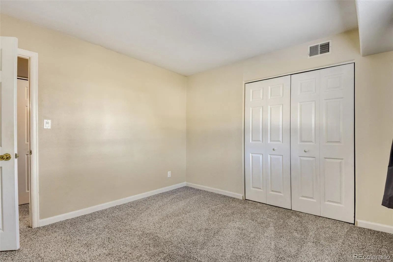 140 E Highline Circle #101 Centennial CO 80122 MLS #REC7581954 05022026053626 1600 15