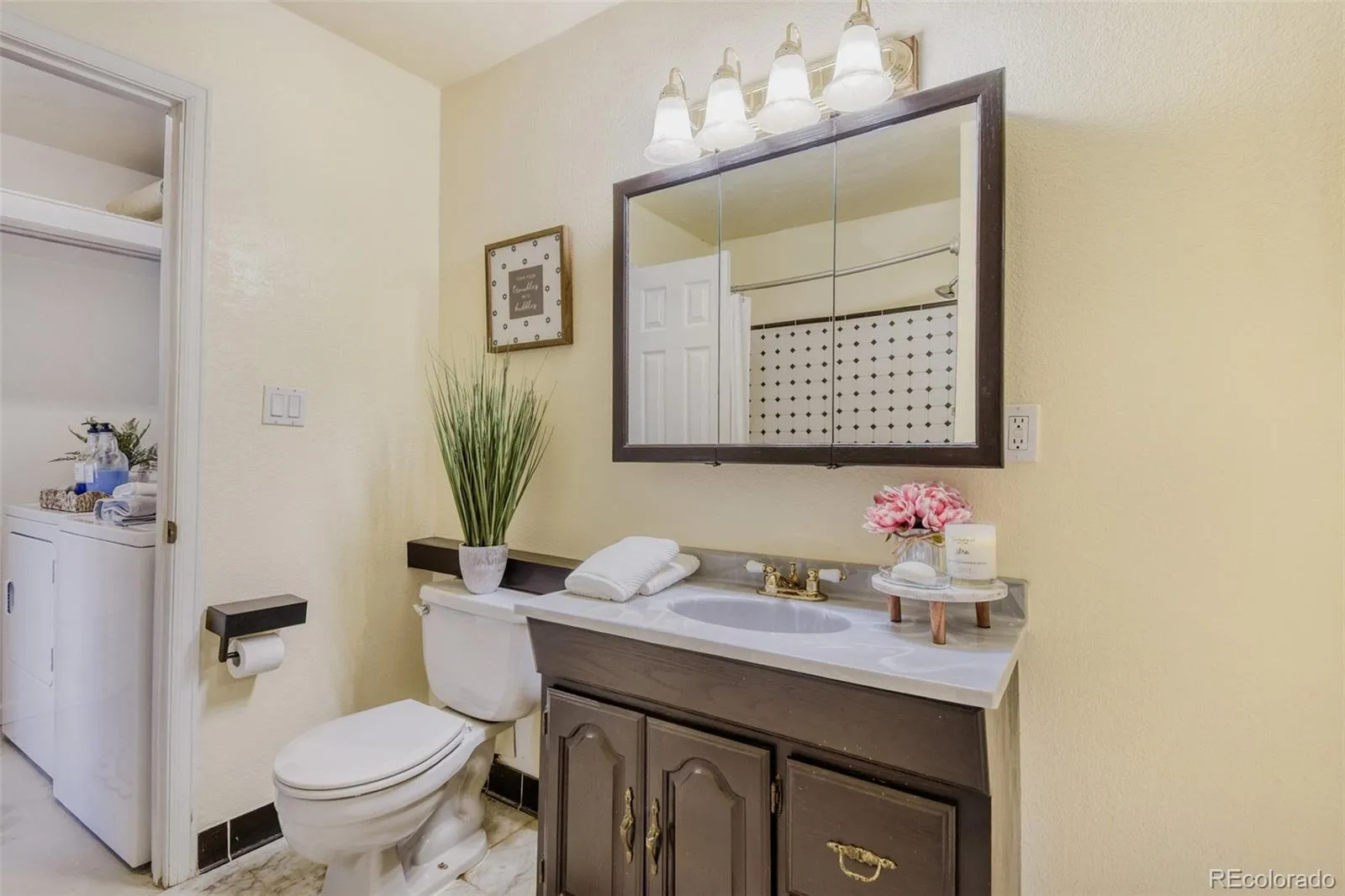 140 E Highline Circle #101 Centennial CO 80122 MLS #REC7581954 05022026053626 1600 19
