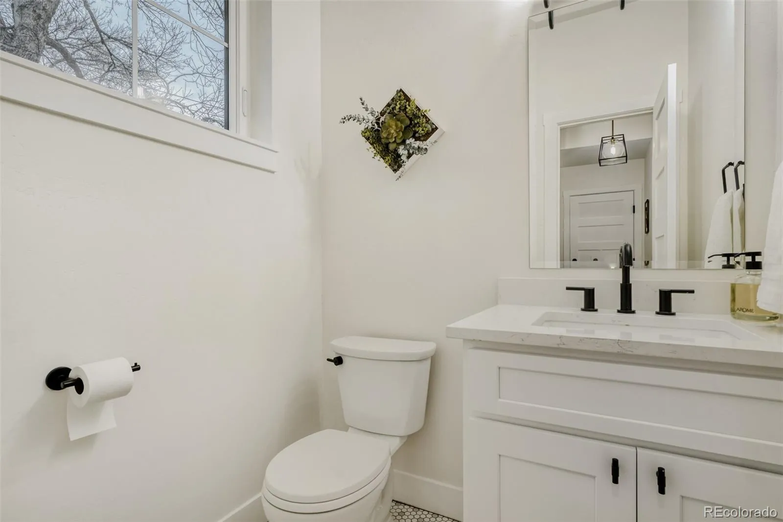 04162026143819 1600 14