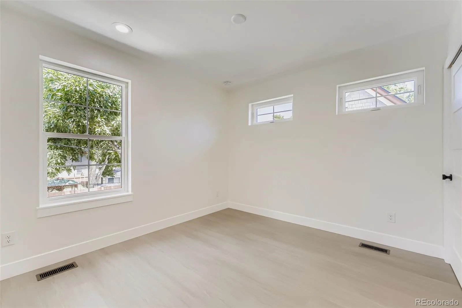 04162026143819 1600 21