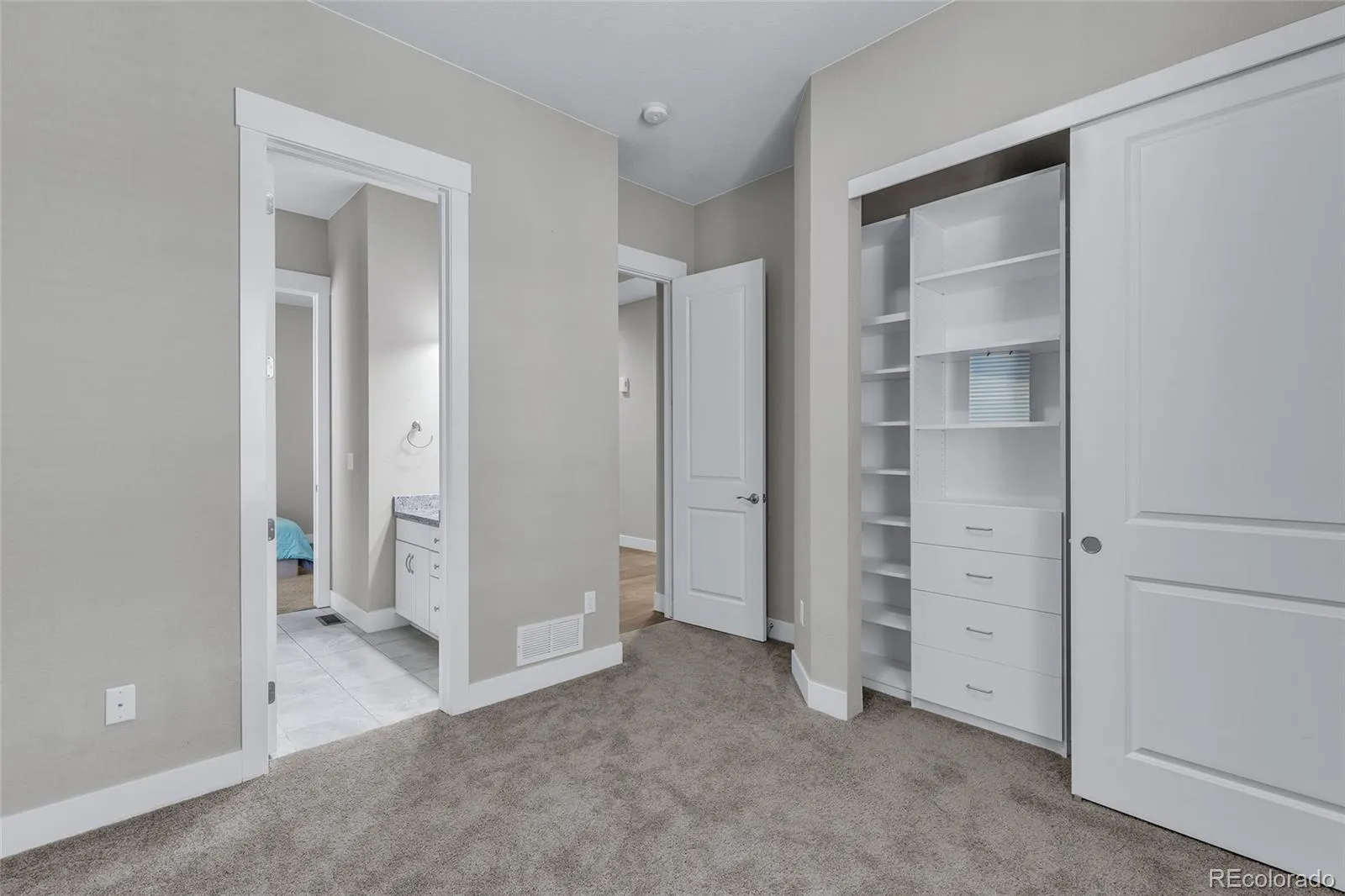 7930 S Flat Rock Way Aurora CO 80016 MLS #REC7593344 05012026010700 1600 18