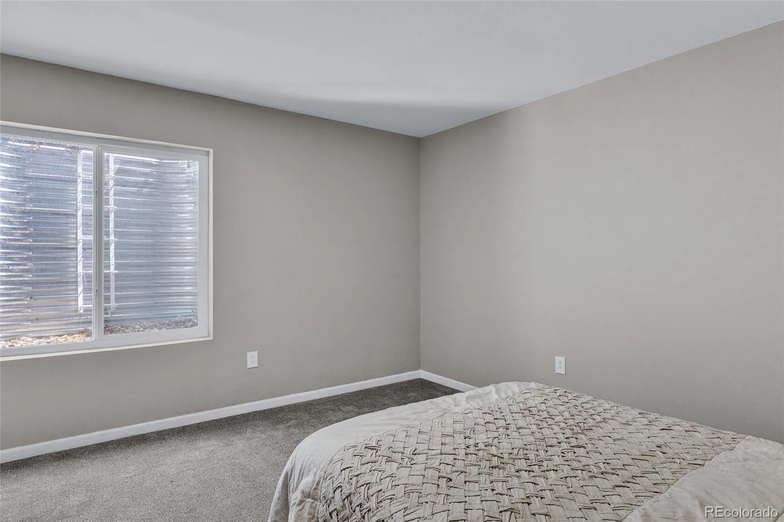 7930 S Flat Rock Way Aurora CO 80016 MLS #REC7593344 05012026010700 1600 33