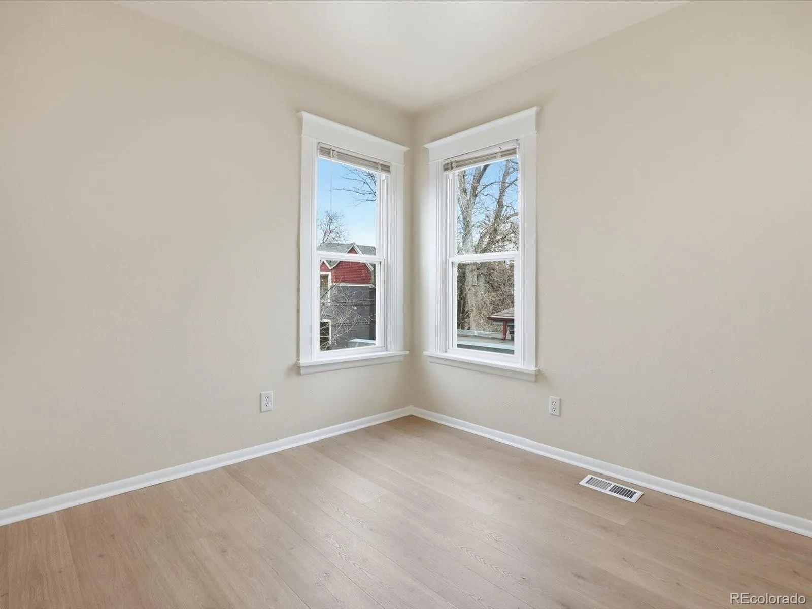 1021-1023 E 23rd Avenue Denver CO 80205 MLS #REC7595852 05082026155251 1600 36