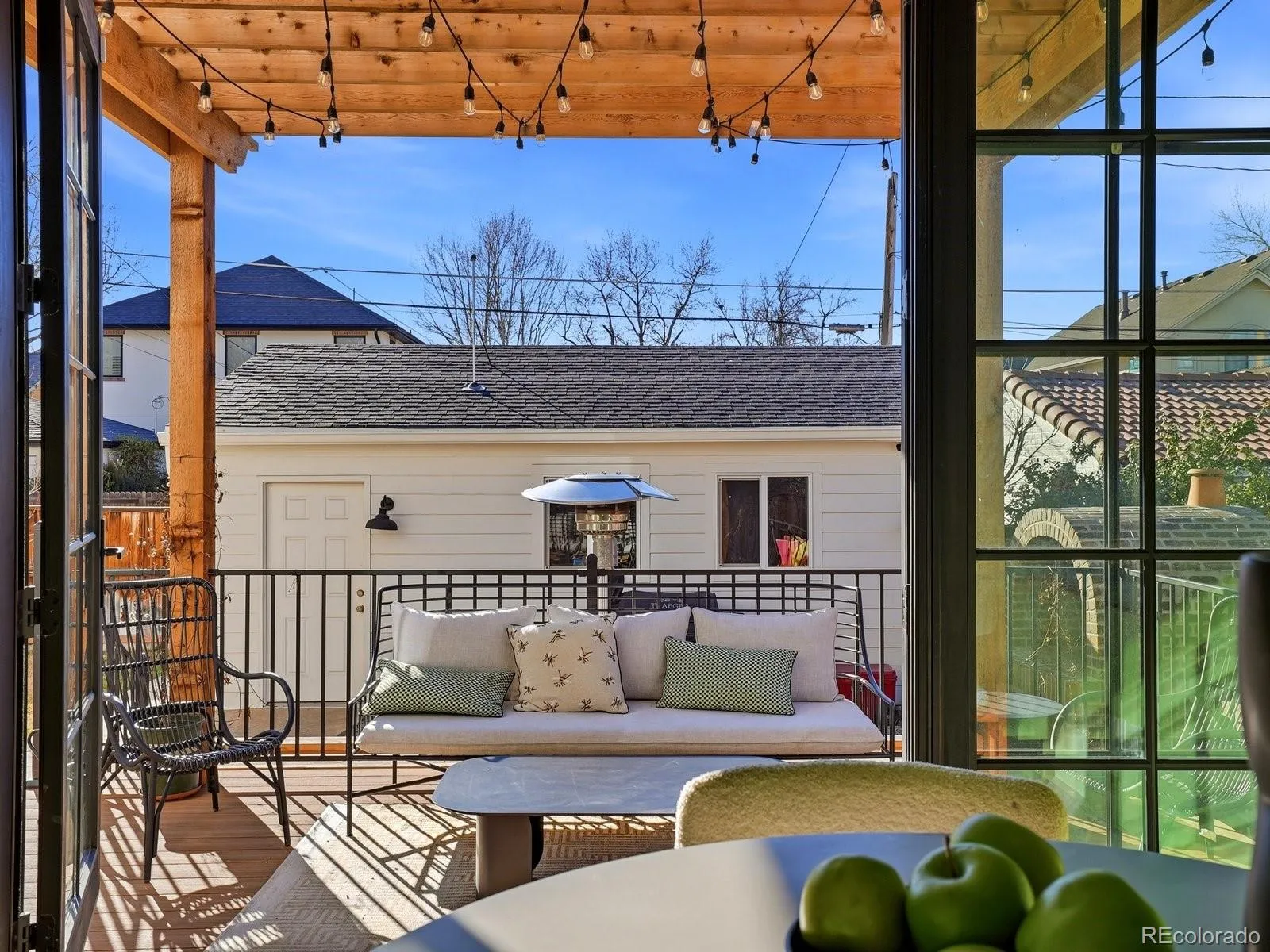 04102026165736 1600 18