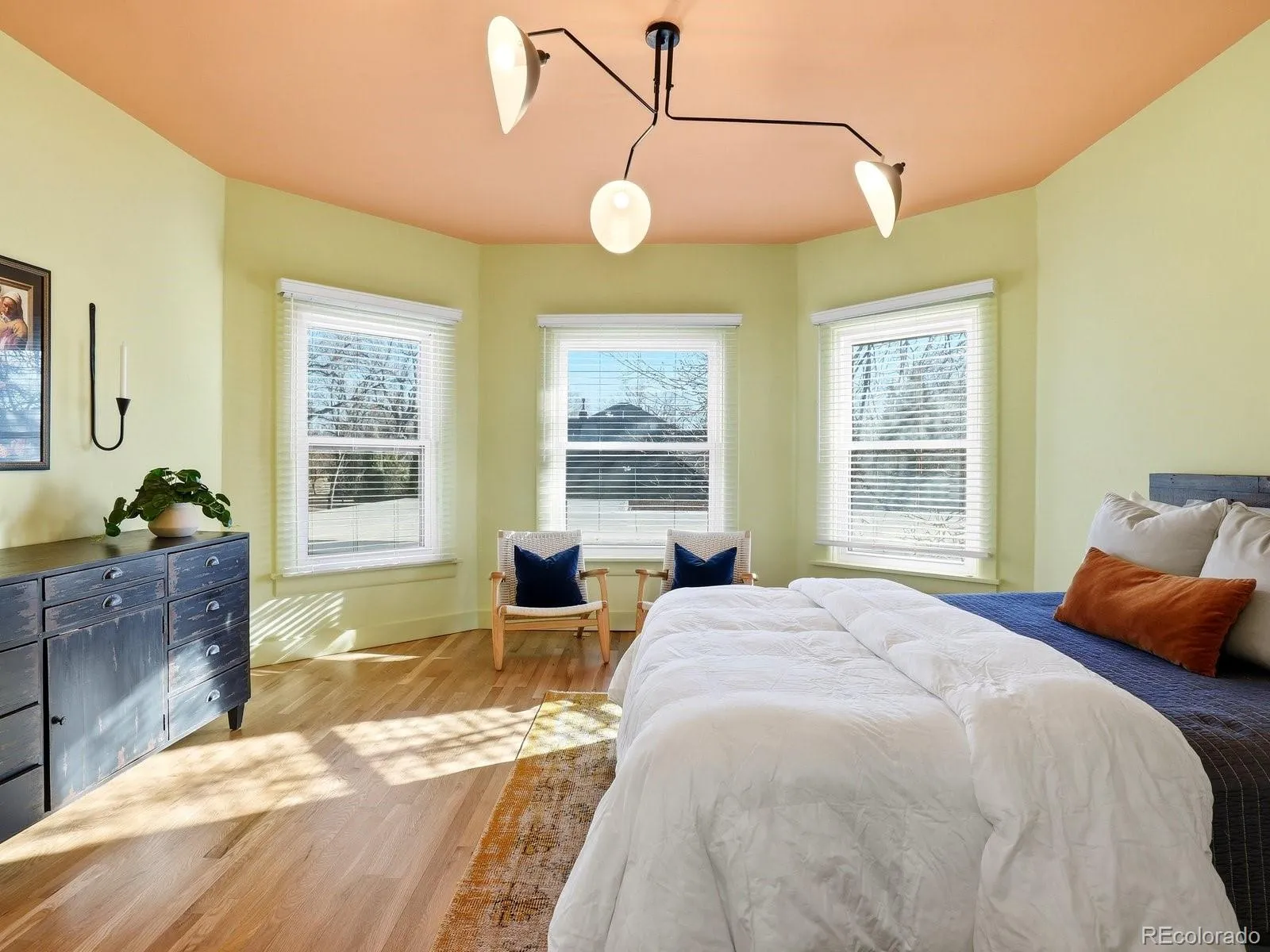 04102026165736 1600 24